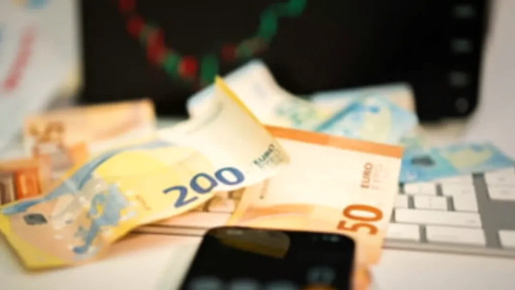 Dosarul ROBOR: Bănci amendate, clienți despăgubiți