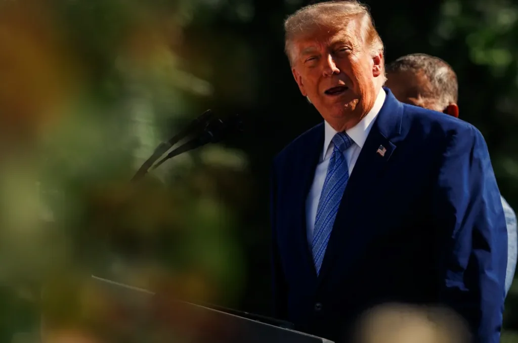 Trump se opune majorării dobânzii: "Ratele sunt prea mari"